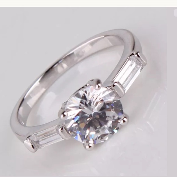 Jewelry - 18k White GF Solitaire Engagement ring